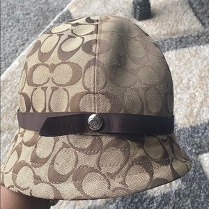 Women Coach Bucket Hat